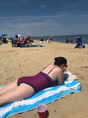 Beach - 3-bedroom townhome in charming Edgartown with WiFi, AC. Start your vacation now (Edgartown)