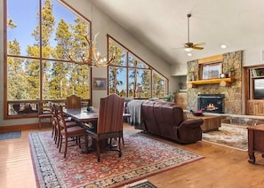 House, 5 Bedrooms | Interior