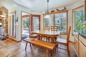 Casa, 4 quartos | Opções para refeição