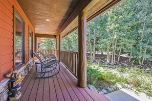 Casa, 4 quartos | Terraço/pátio