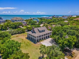 House, 4 Bedrooms | Exterior