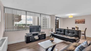Apartment, 2 Bedrooms | Living area