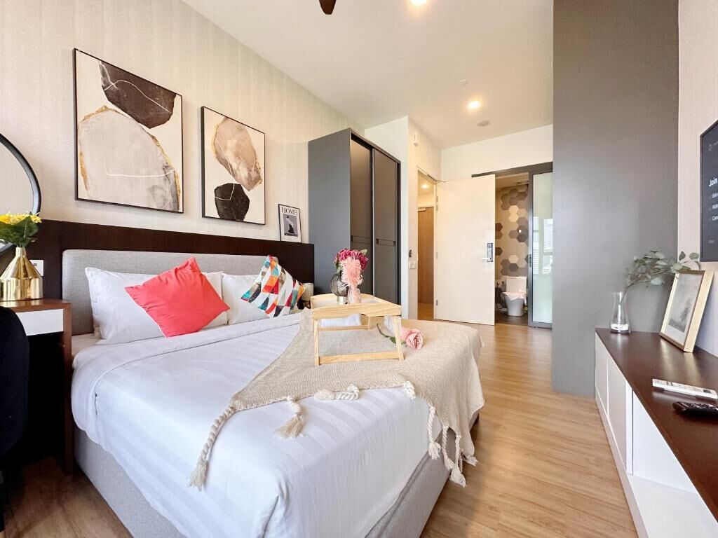 Deluxe Studio, City View | Desk, soundproofing, iron/ironing board, free WiFi