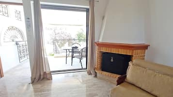 Rumah, Boleh Merokok | 2 kamar tidur