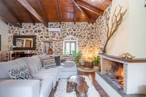 1 bedroom - Stirida Stone House Stirida Stone House (Distomo-Arachova-Antikyra)