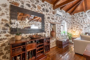 House, Smoking | 1 bedroom