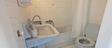 House, Smoking | 2 bedrooms