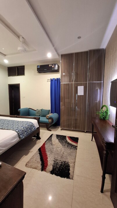 Hill View Park Guest House Citihousing/ satellite town Jhelum 