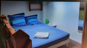 WiFi, bed sheets