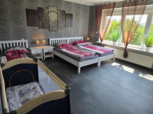 3 Schlafzimmer, Bügeleisen/Bügelbrett, WLAN, Bettwäsche