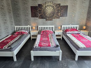 3 soverom, strykejern/-brett, wi-fi og sengetøy