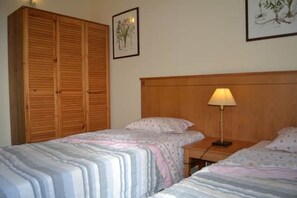 1 bedroom, iron/ironing board, bed sheets