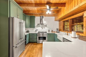 Oven, stovetop, dishwasher