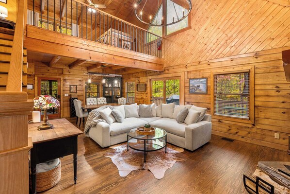 TV, fireplace, offices