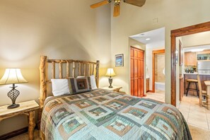 4 bedrooms, Internet, bed sheets - Mountain Lodge Condo w/Amazing Amenities (Steamboat Springs)