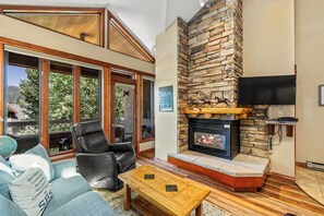 Televisor i llar de foc 