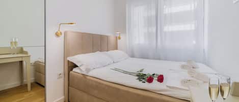 Family Apartment, Multiple Bedrooms (Central Cozy 2 Bedroom Apartment) | 2 bedrooms, laptop workspace, free WiFi, bed sheets