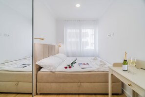 Apartamento família, 2 quartos, ar-condicionado (Central Cozy 2 Bedroom Apartment) | 2 quartos