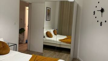 1 chambre, fer et planche Ă repasser, Wi-Fi, draps fournis