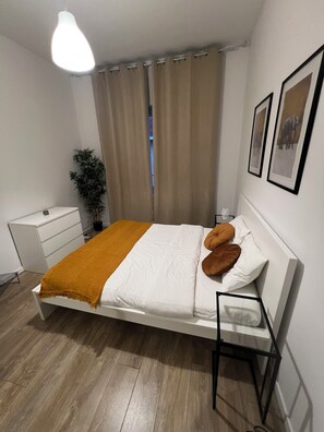 1 quarto, ferros/tábuas de passar roupa, Wi-Fi, roupa de cama