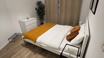 1 chambre, fer et planche Ă  repasser, Wi-Fi, draps fournis