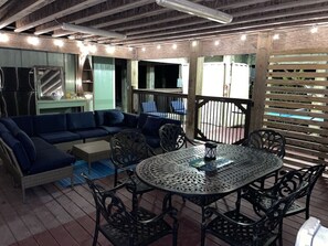 Outdoor dining - No Plans III. Spectacular Sunsets. Private multilevel designer home with heated pool and spa (Captiva)