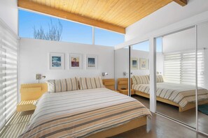 3 habitaciones, escritorio, wifi y ropa de cama