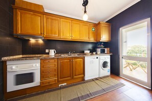 전자레인지, 식기 세척기, 커피/티 메이커, 조리 도구/접시/주방 기구