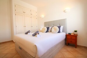 2 bedrooms, cots/infant beds, rollaway beds, bed sheets