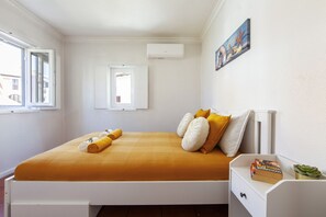 2 bedrooms, cots/infant beds, bed sheets