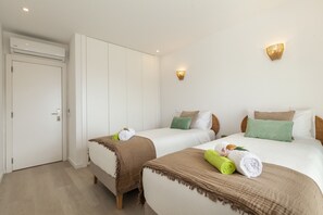 2 chambres, lit de bébé (supplément), literie fournie