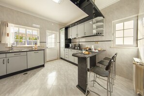 전자레인지, 식기 세척기, 커피/티 메이커, 조리 도구/접시/주방 기구