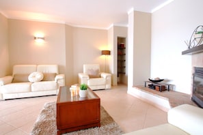 Living area - Villa Solara (Lagoa)