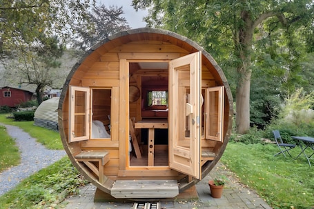 Property grounds. Glamping “The Barrel De Olle Uhlhoff” with Shared Terrace, Garden & Wi-Fi