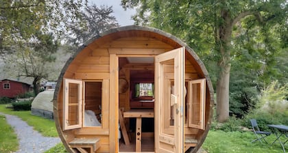 Glamping “The Barrel De Olle Uhlhoff” with Shared Terrace, Garden & Wi-Fi