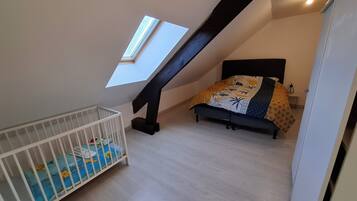 3 sovrum, strykjÀrn/strykbrÀda, wi-fi och sÀngklÀder