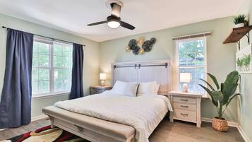 3 bedrooms, desk, iron/ironing board, WiFi