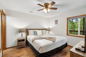 2 bedrooms, iron/ironing board, travel cot, WiFi