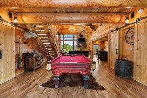 Spielezimmer