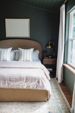 5 habitaciones, tabla de planchar con plancha y wifi gratis 