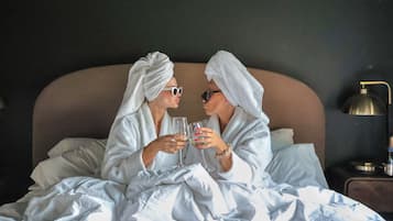 5 habitaciones, tabla de planchar con plancha y wifi gratis