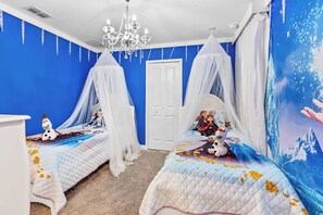 7 bedrooms, iron/ironing board, travel cot, WiFi