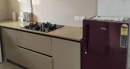 2 BHK Flats for sale in Hiranandani Estate