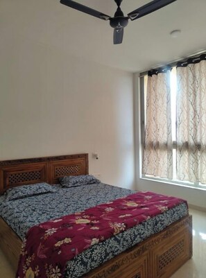 Ferros/tábuas de passar roupa, Wi-Fi, roupa de cama