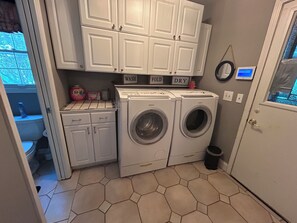 Interior - Rustic Luxe 4BR 2.5 Bath 1.5 Acres,  in Heart of Brighton – Entire Spacious Home (Brighton)