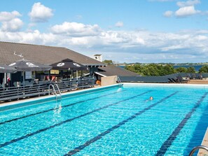 House | Pool