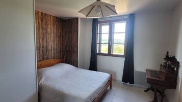 2 bedrooms, free WiFi, bed sheets