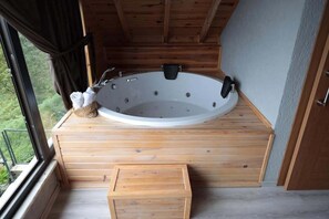 Sèche-cheveux, savon, papier toilette