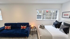 1 bedroom, desk, iron/ironing board, Internet