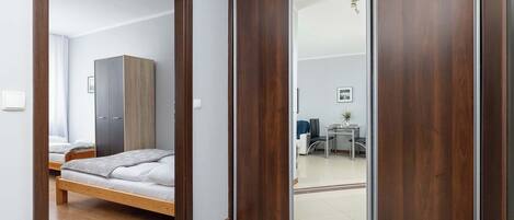 1 bedroom, iron/ironing board, travel cot, WiFi